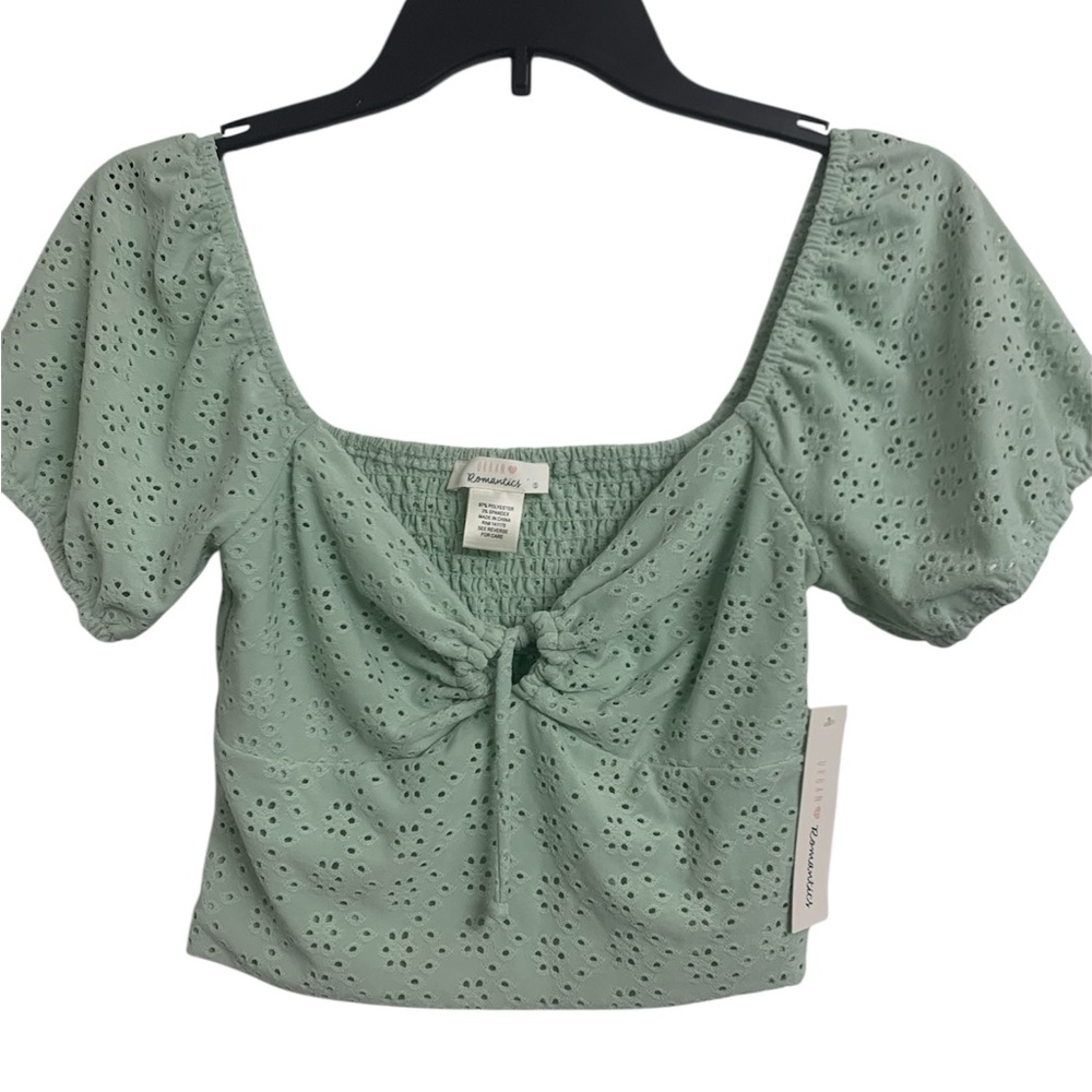 NWT Urban Romantics Eyelet Crop Smocked Puff Sleeve Top Size‎ S